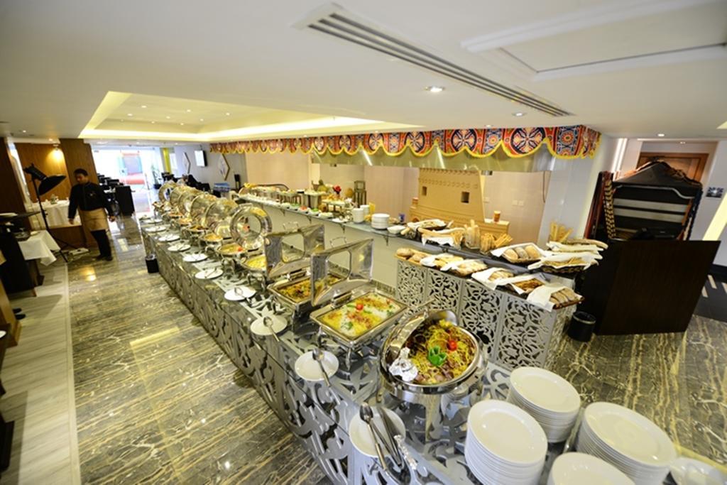 Obaer Hotel Riaad Buitenkant foto