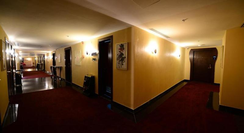 Obaer Hotel Riaad Buitenkant foto